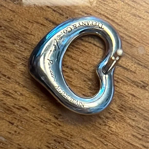 Tiffany & Co. Elsa Peretti Silver Heart Earrings - Picture 12 of 15